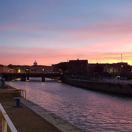 Senigallia D'Amare Buitenkant foto